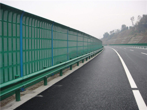 公路聲屏障案例