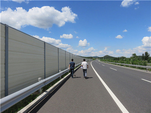 公路聲屏障