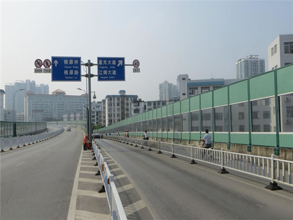 高架橋聲屏障